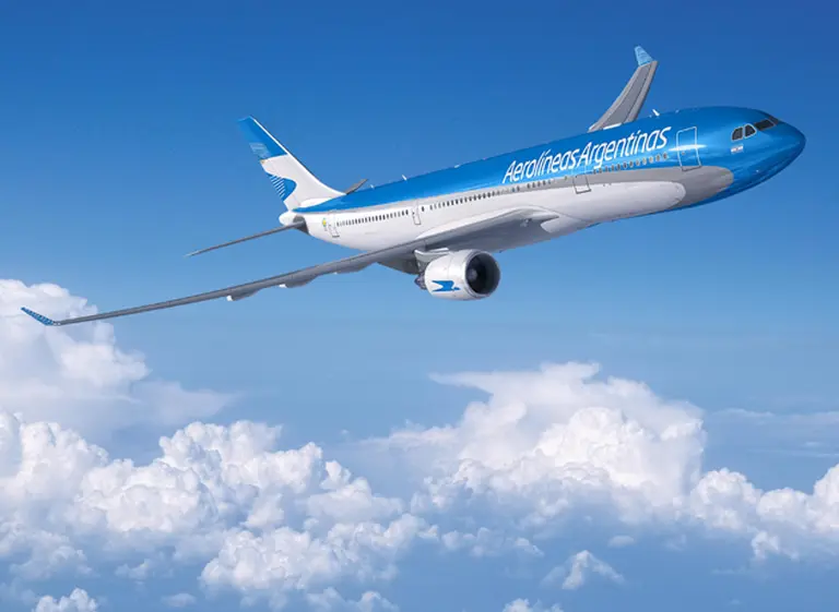 Aerolí­neas festeja récord de pasajeros y ya se prepara para batallar con las low cost