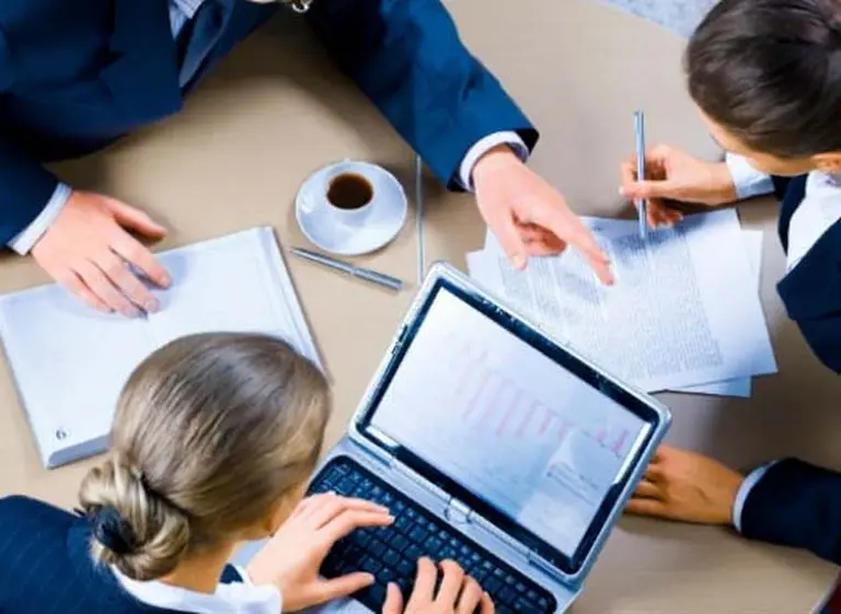 ¿Cuáles son las 10 profesiones y los oficios más buscados por empresas en América Latina?