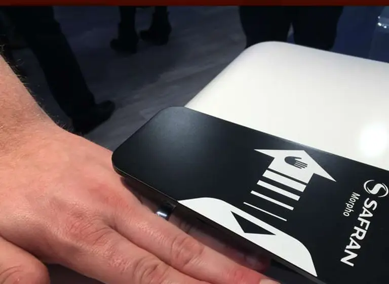 La Visa del futuro no estará en tus manos, "serán" tus manos