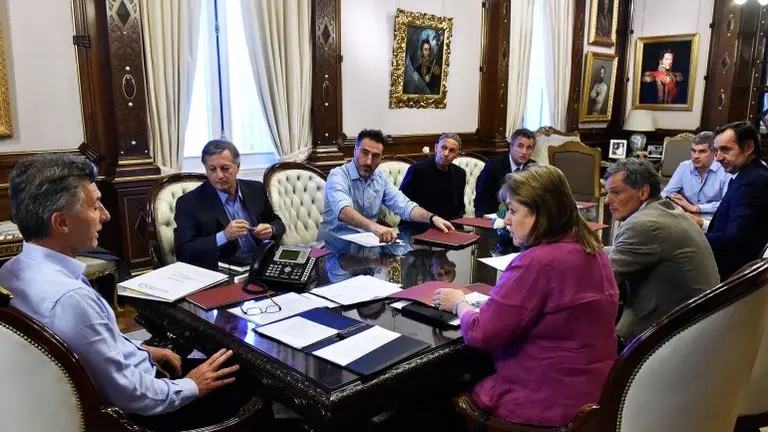 La austeridad empieza por casa: Macri y sus funcionarios deberán pagar las comidas en Casa Rosada