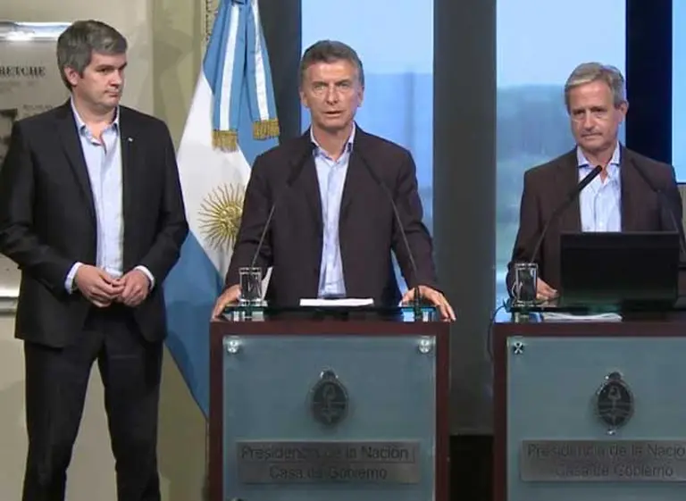 Macri lanzó plan para modernizar el Estado y digitalizar trámites