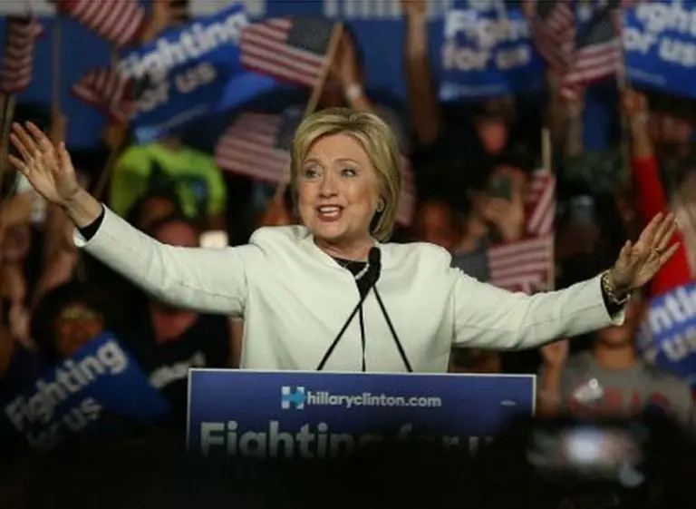 Tim Cook y Bill Gates fueron propuestos como vicepresidentes de Hillary Clinton en los Estados Unidos