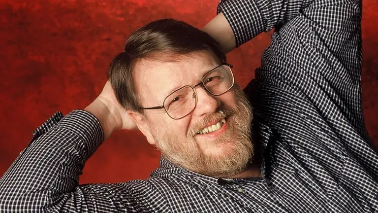 La @ se queda huérfana: Murió Ray Tomlinson, padre del e-mail