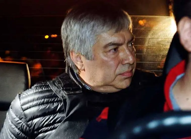 El albañil que trabajó para Lázaro Báez revela planos de las bóvedas escondidas