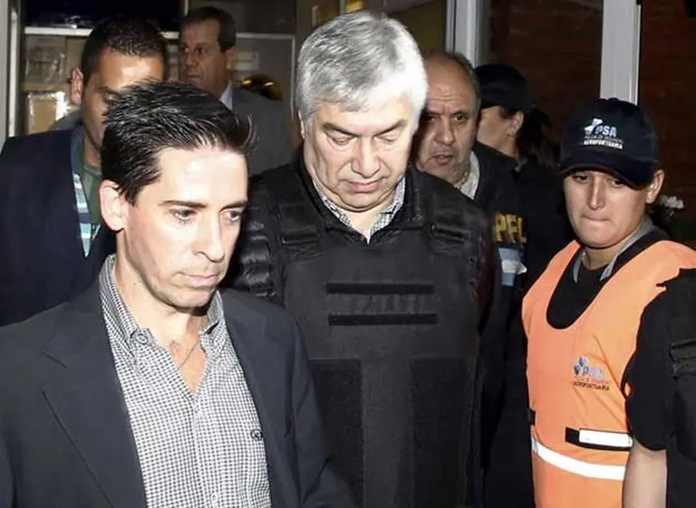 Lázaro Báez se negó a declarar ante Casanello por la "ruta del dinero K" y seguirá detenido