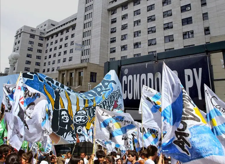 Declarando con aguante: Cristina Kirchner, entre su "17 de octubre" o la decadencia polí­tica