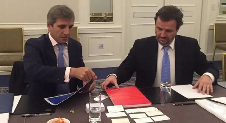 El Gobierno emitió un nuevo bono por $25.000 millones y una Letra por u$s300 millones