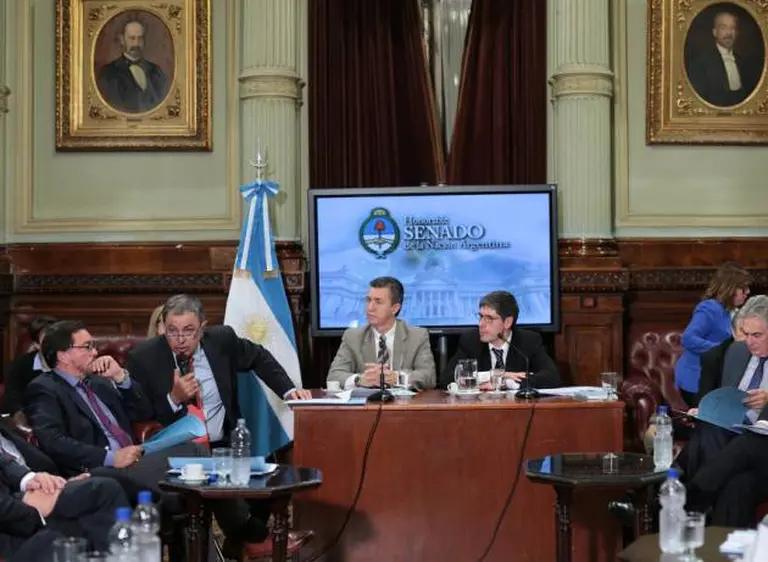 El Congreso ya trata el proyecto que limita la capacidad del Gobierno para emitir nueva deuda