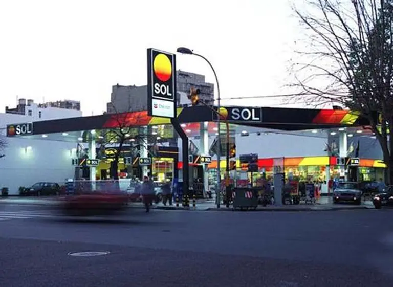 ¿Quién es el grupo interesado en la red de estaciones de Sol?