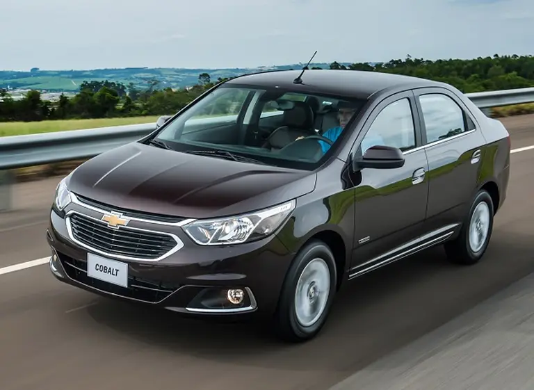 Chevrolet lanza el Cobalt con renovado diseño y conectividad