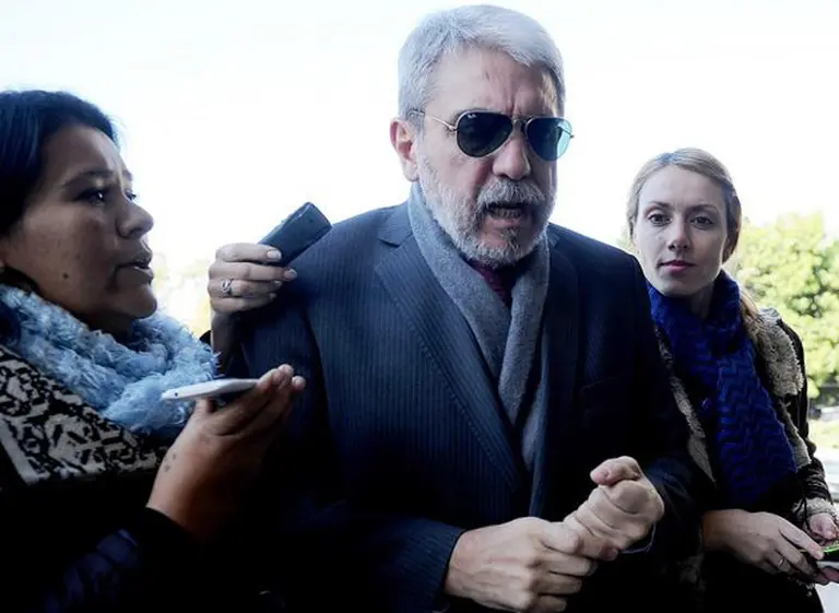 Aní­bal Fernández anunció que será abogado de Cristóbal López