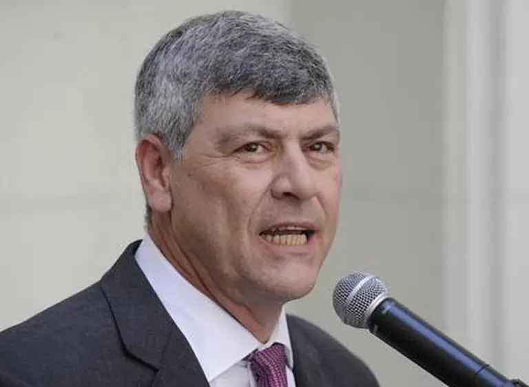 Buryaile rechazó el ofrecimiento para ser embajador ante la UE