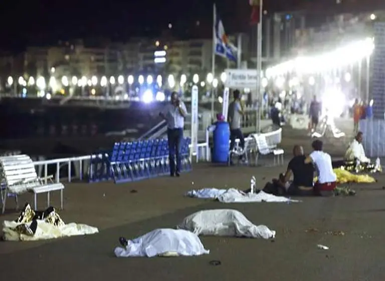 "Vi cuerpos triturados, otros volando": los relatos de quienes vivieron el horror en primera persona