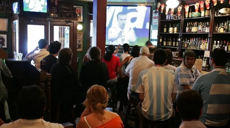 Hoteles y restaurantes, contra el impuesto por "prender la tele"