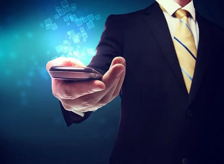 ¿Conviene dejar encendido el Wi-Fi y el Bluetooth en el teléfono móvil?