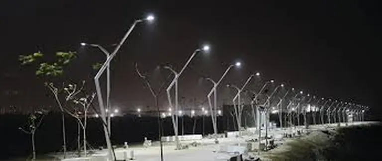 Presentan proyecto de recambio de la iluminación pública por LED que ahorra energí­a y genera empleo