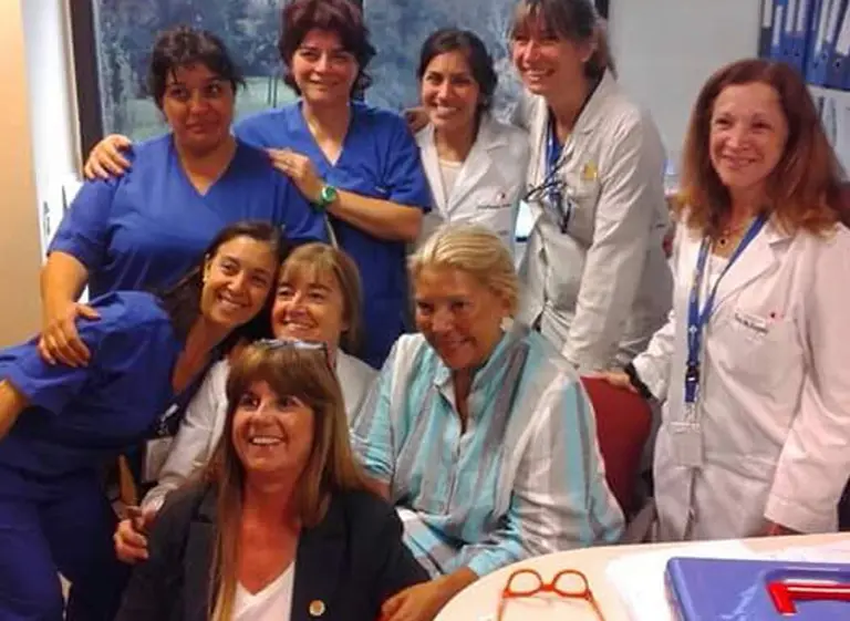 Tras la angioplastí­a, Elisa Carrió fue dada de alta: podrá hacer una vida normal, pero deberá dejar de fumar