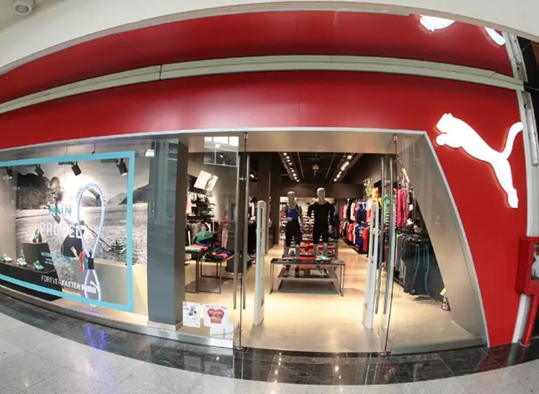 Crisis en la planta local de Puma: despidió a 23 trabajadores y temen que esa cifra aumente