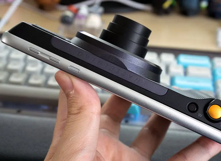 Motorola trae a la Argentina el Moto Z, un celular con "acoplados" que lo convierten en un "súper teléfono"