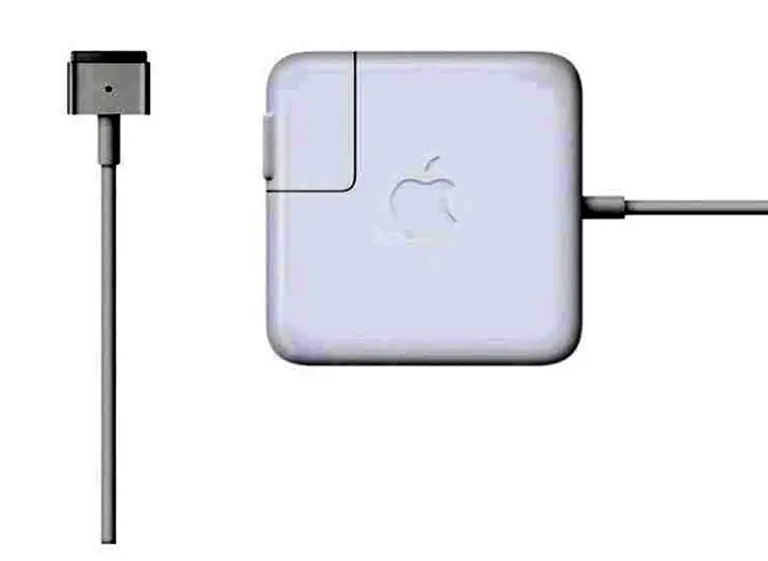 Apple advierte: el 90% de los cargadores iPhone que vende Amazon son falsos