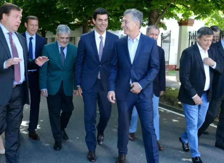 Macri vuelve a la carga con el voto electrónico y recibe a gobernadores que bloquearon la reforma polí­tica