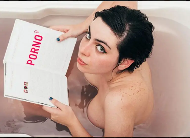 Es argentina, actriz porno militante y becada en biotecnologí­a en Nueva York