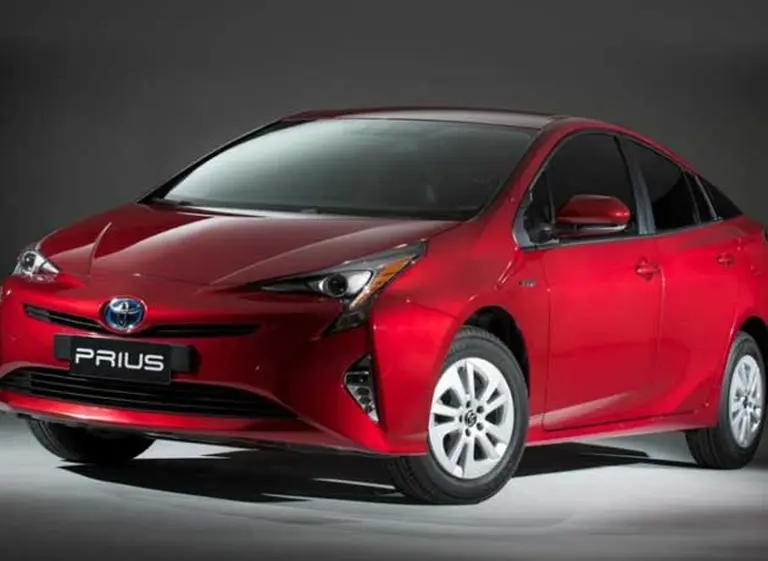 Ya se vende en nuestro paí­s la última generación del hí­brido de Toyota