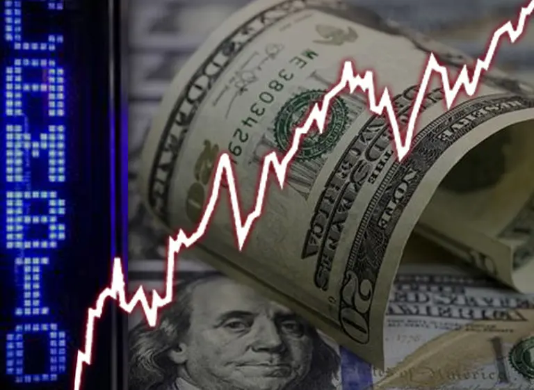 Se movió el dólar: entre el efecto post-feriado y dos grandes operaciones de compra, la cotización cerró en nuevo máximo histórico