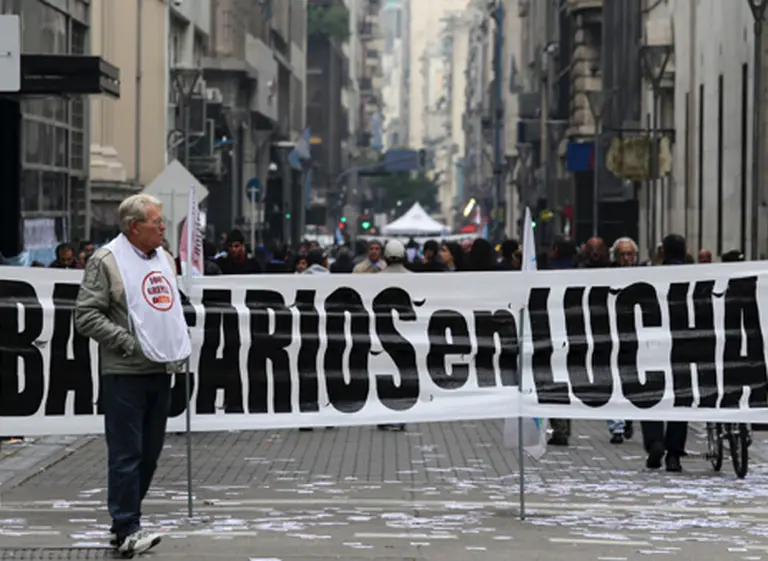 La Justicia ordenó a los bancos pagar acuerdo "puente" del 24%