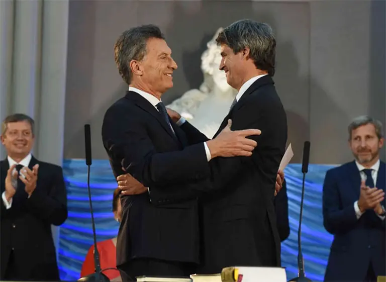Macri y Prat-Gay almuerzan en el Sur