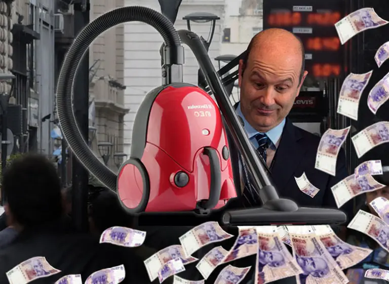 El plan verano de Sturzenegger para que la lluvia de pesos no impacte en el dólar ni en la inflación