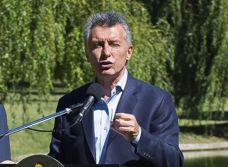 Señal a los gremios: Macri vetó ley que reinstalaba el salario mí­nimo profesional