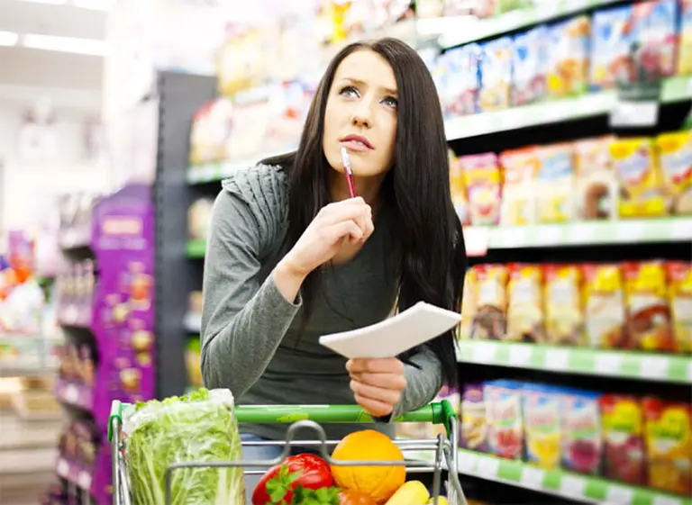 Consumidores desconfí­an de la evolución económica pero ven "buen momento" para hacer compras