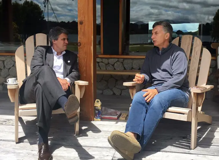 Prat Gay como caso de management: los problemas que implica "renunciar" al ejecutivo estrella