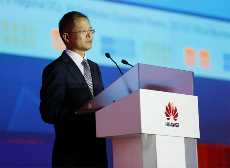 Huawei reformulará totalmente su negocio ante un 2017 que se vislumbra como "incierto"