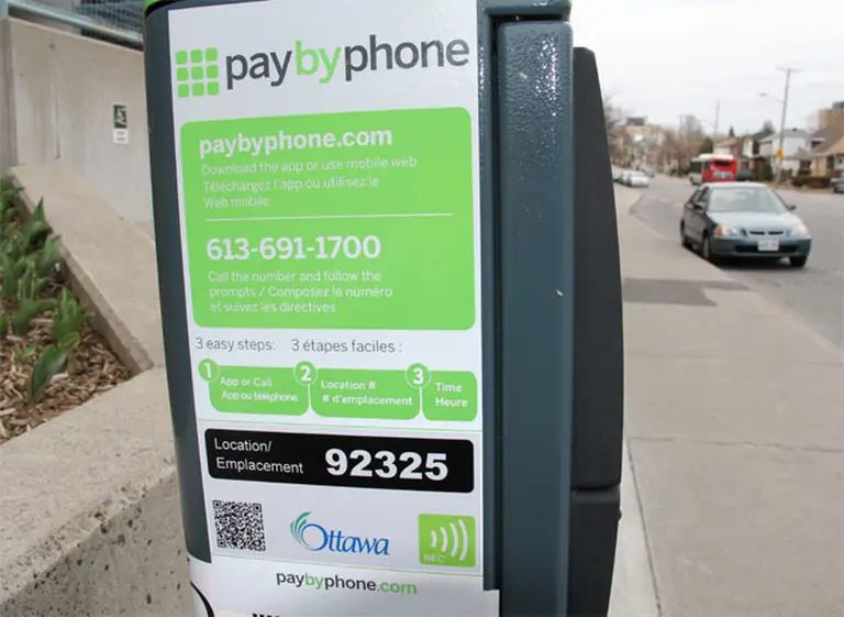 Volkswagen adquiere una app para pagar estacionamientos