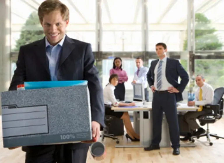 Industrias con "puerta giratoria": más del 10% de los trabajadores a nivel global cambió de empresa el año pasado