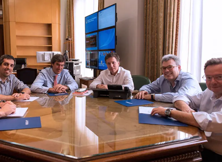 Un hombre de Lousteau, otro de Prat Gay y dos de Fundación Pensar: el equipo de Dujovne en Hacienda