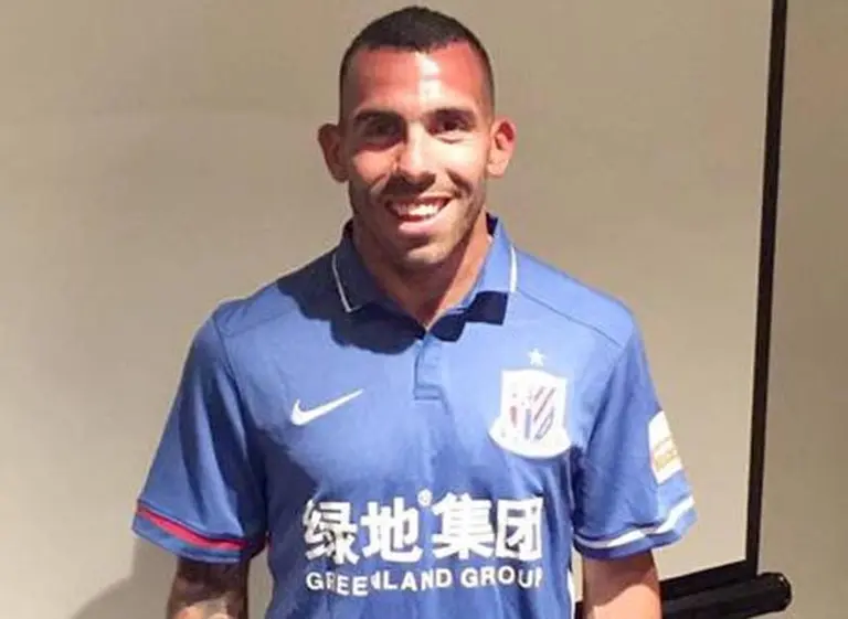 Bronca en el gobierno chino por lo que se gastó en Carlos Tevez