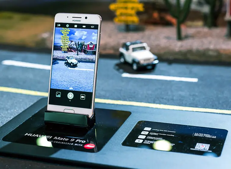 Los nuevos teléfonos con los que Huawei quiere desplazar a Apple y Samsung