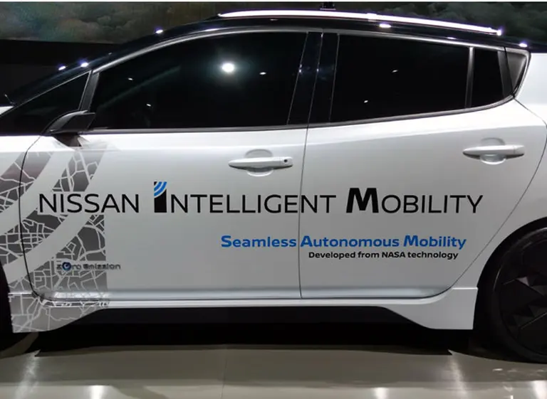 Los autos "inteligentes" y conectados a Internet, los nuevos reyes del CES de Las Vegas