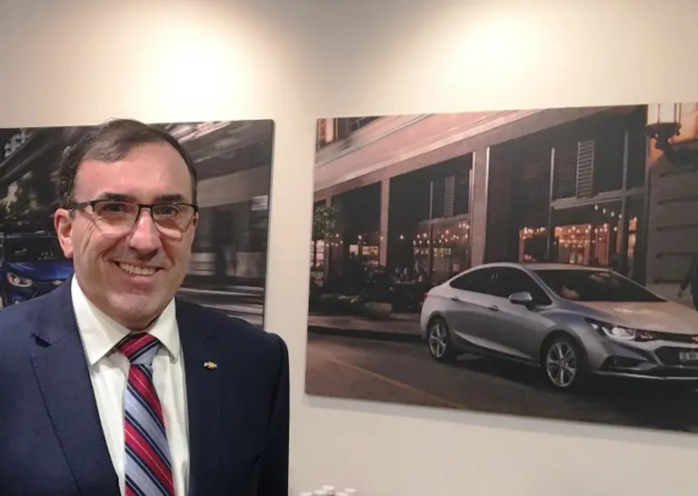 El CEO de GM le responde a Trump: "Hay muchas discusiones pendientes con el presidente electo"