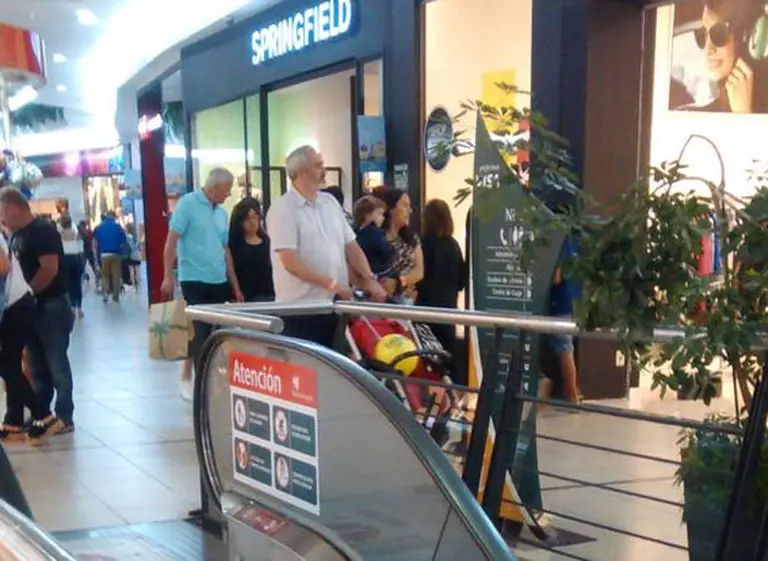 Un dirigente de izquierda veraneó en Punta del Este y lo mataron en las redes