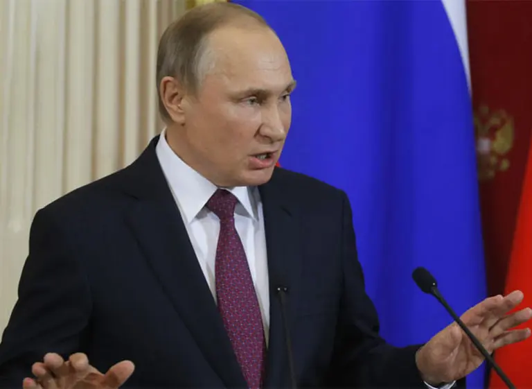 Putin: "Dudo que Trump haya buscado prostitutas en Moscú, aunque son las mejores del mundo"