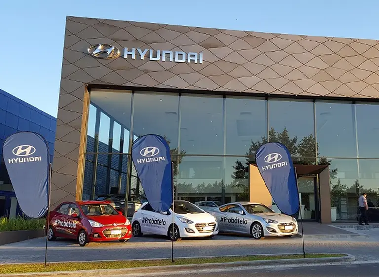 Hyundai inaugura en la Argentina el concesionario más grande de la región con la nueva imagen mundial