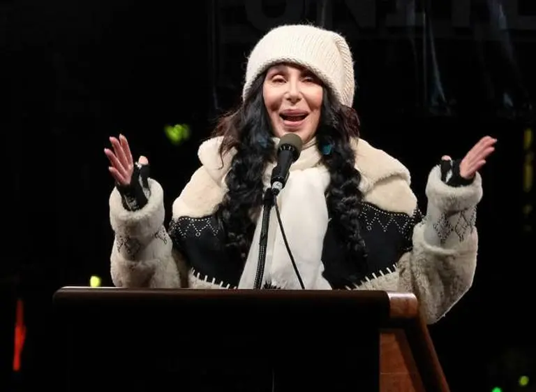 Cher sobre Trump: "El poder de la gente es mayor que este estúpido"