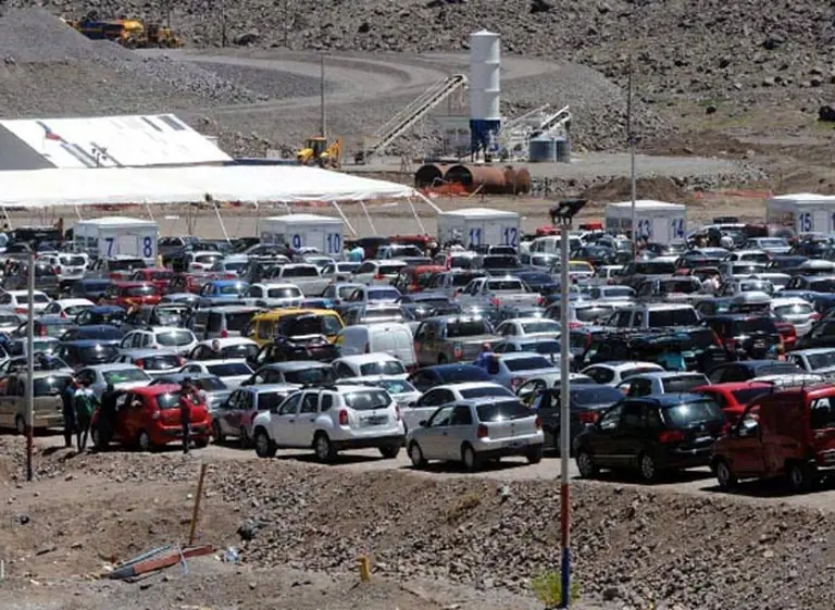 Enero marcó nuevo récord en la llegada de argentinos a Chile: más de 250.000 personas cruzaron la frontera