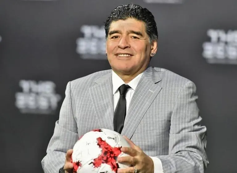 Diego Maradona apoyó a Nicolás Maduro y se ofreció como "soldado"