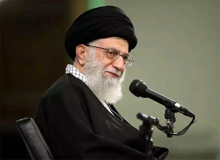 El ayatolá iraní­ responde a Trump: "Es un novato, que ha mostrado la verdadera cara de EE.UU."