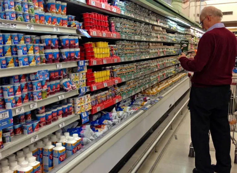 Nadie pide mozzarella ni dulce de leche: la cuarentena "noquea" a más de 200 lácteas, que reclaman asistencia